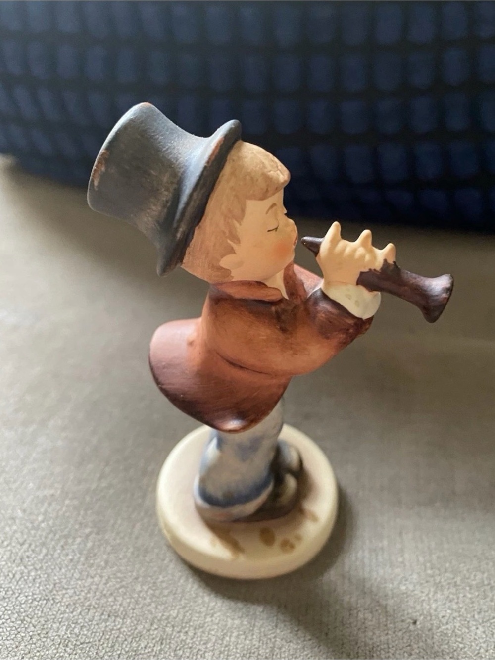 Hummel Figurine "Serenade" #85/0 TMK3 - Boy Playing Flute